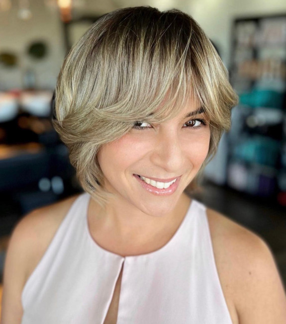 30 Cute Bixie Haircut Ideas — Soft Bixie Blonde + Shadow Roots