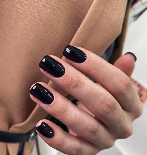 60+ Charming Black Nail Ideas — Glossy Classic Black Nails