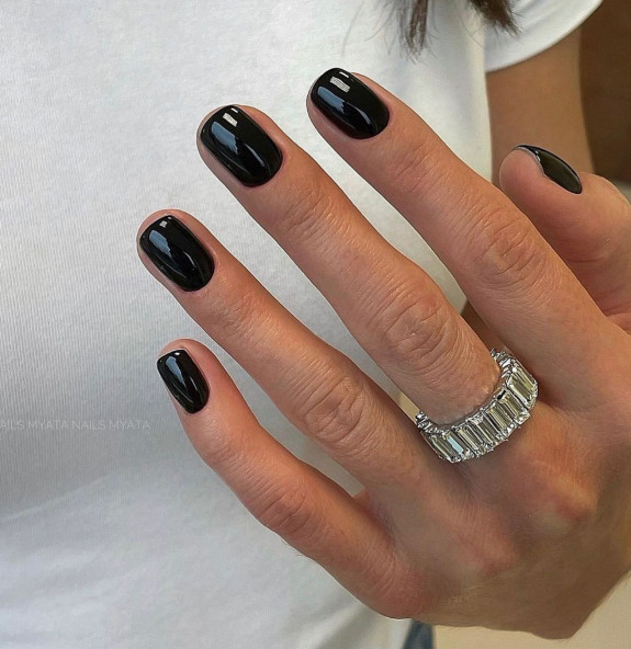 60+ Charming Black Nail Ideas — Minimalist Black Nails