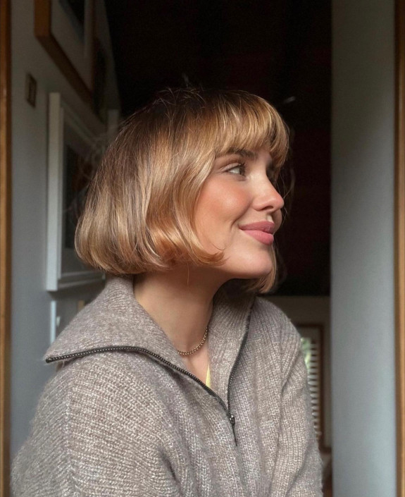 41 Cute French Bob Haircuts — Dark Copper Blonde Bob Haircut