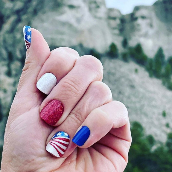 39 Best 4th Of July Nails To Rock The Day — White, Blue and Red + Flag Nail Art