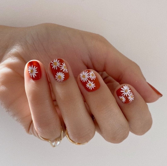 40+ Cute Short Nail Designs for 2022 — Daisy Red Short Nails