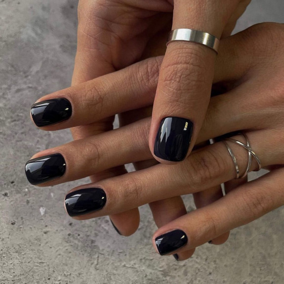 60+ Charming Black Nail Ideas — Short Black Nails