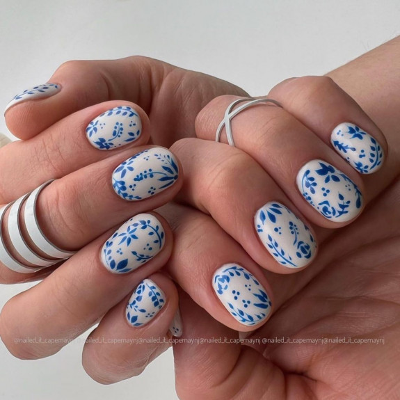 40 Best June Nail Designs — Blue Floral Short Round Nail Art