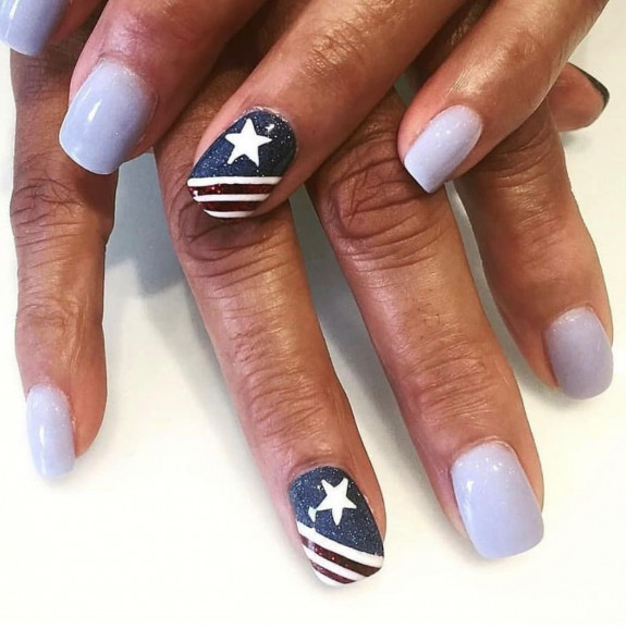 39 Best 4th Of July Nails To Rock The Day — Shimmery White Patriotic Nail Art