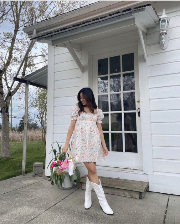 50 Cute Summer Dress Ideas to Wear in 2022 — Summer Mini Dress + White Boots