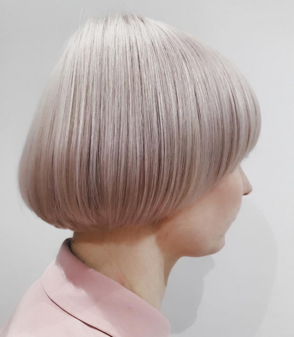 37 Best Pageboy Haircut Ideas 2022 — Blonde Subtle Strawberry