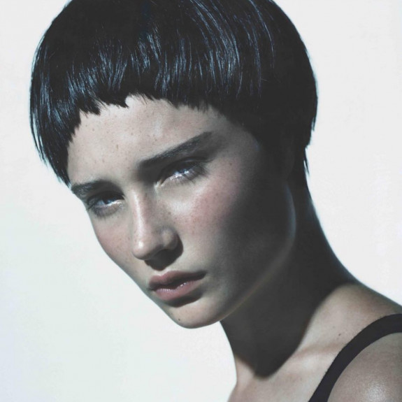 37 Best Pageboy Haircut Ideas 2022 — Short Halo Haircut Dark Hair