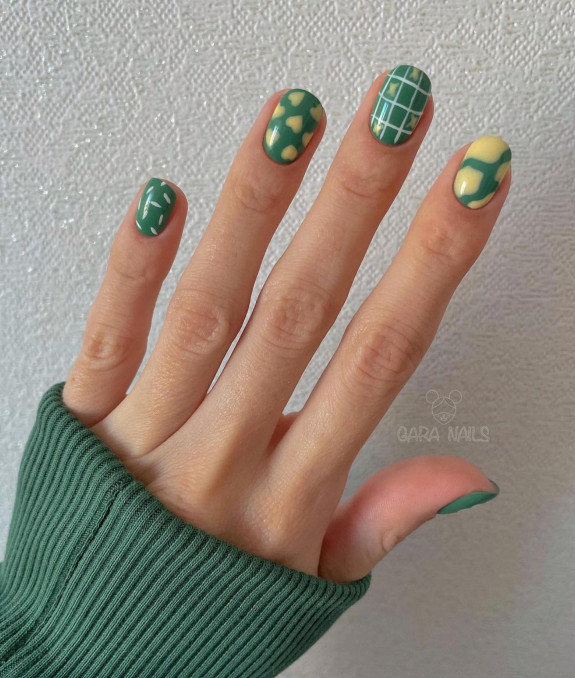 40 Best June Nail Designs — Green and Buttercup Yellow Nail Art