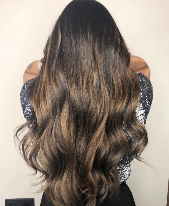 mushroom balayage on dark hair, mushroom balayage, mushroom blonde balayage, mushroom brown, mushroom brown hair color, mushroom brown hair, ash brown balayage, mushroom balayage ideas, mushroom brown vs ash brown, hair color ideas, summer hair color ideas 2022, summer hair color trends 2022, hair color ideas 2022