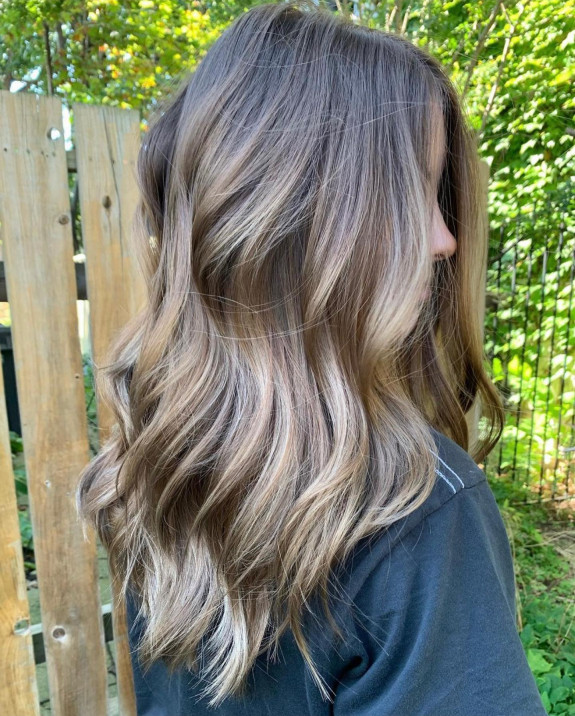 37 Mushroom Balayage Ideas — Trendy Mushroom Brown Long Hair