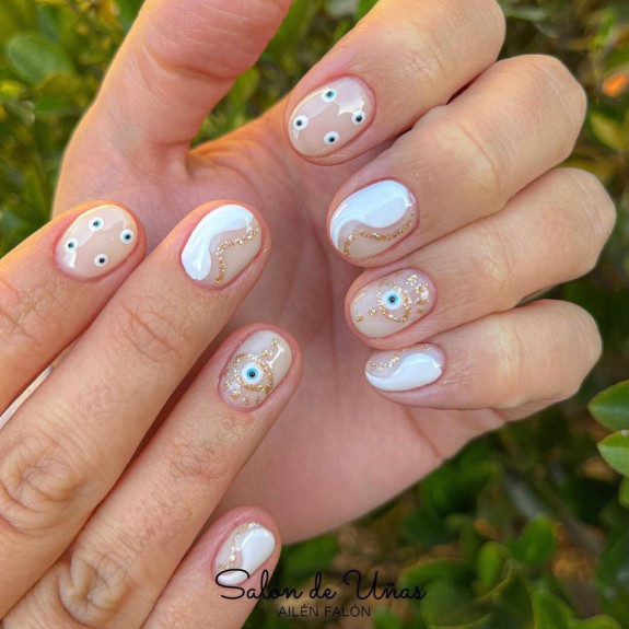 31 White Nails With Design — Evil Eyes and Swirl Short Nails