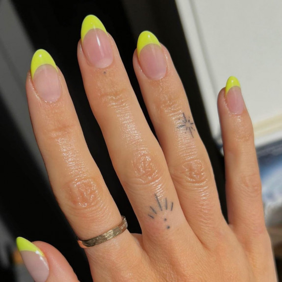 54 Cute French Tip Nail Ideas — Yellow French Tip Nails