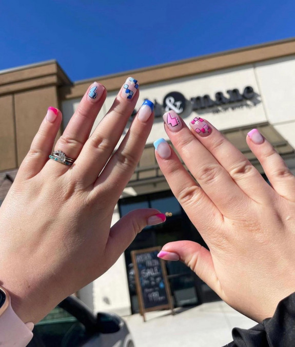 36 Gender Reveal Nail Ideas — Blue and Pink Gender Revel Short Nails