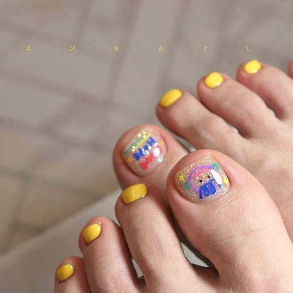 30 Summer Pedicure Designs 2022 — Cartoon and Yellow Toe Nails