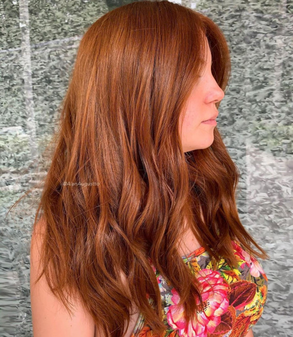 33 Ginger Brown Hair Color Ideas — Middle Part Ginger Hair Medium Length