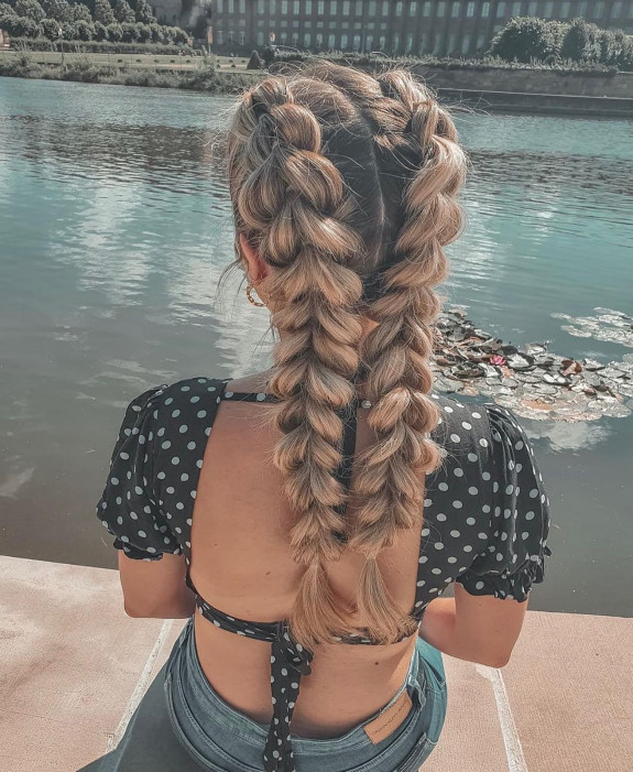 47 Summer Hairstyles 2022 — Double Inverted Pull-Through Hairstyle