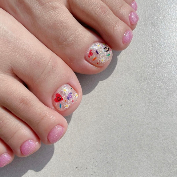 30 Summer Pedicure Designs 2022 — Mix and Match Shimmery Toe Nails