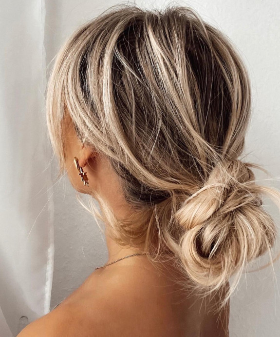 40 Cute Summer Hairstyles — Messy Bun Hairstyle