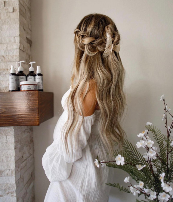 47 Summer Hairstyles 2022 — Chunky Waterfall Braid Half Up