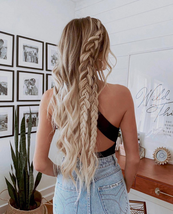 40 Cute Summer Hairstyles — Side Dutch Braids with Hair Down