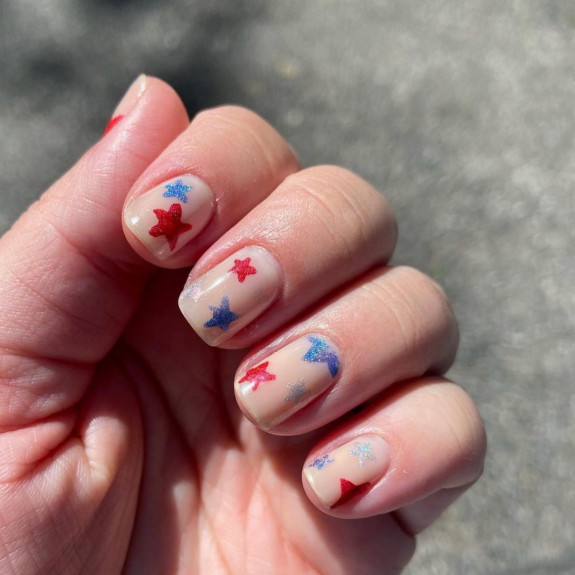 38 Cute Memorial Day Nails — Red and Blue Shimmery Star Nude Nails