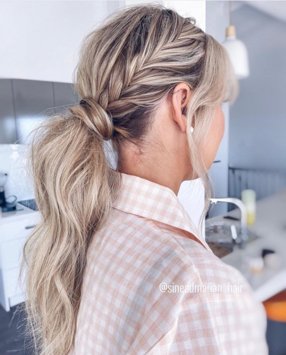 festival hairstyles, cute summer hairstyles 2022, summer hairstyles, cute summer hairstyles, simple bun, low buns, summer hairstyles for short hair, simple hairstyle for summer, messy buns, double twisted buns, summer hairstyles braids, half up braids, dutch braids, double pigtail braids