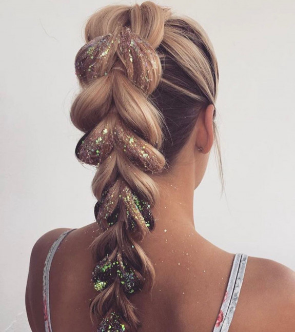 43 Music Festival Hair Ideas — Chunky Inverted Pull Through Braid