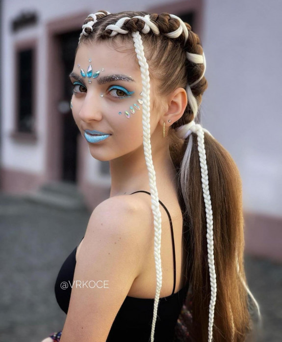 43 Music Festival Hair Ideas — Braid Hairstyle with White Robes