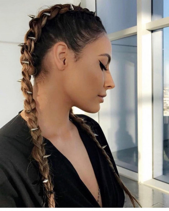 43 Music Festival Hair Ideas — Dutch Braid Punk Hairstyle