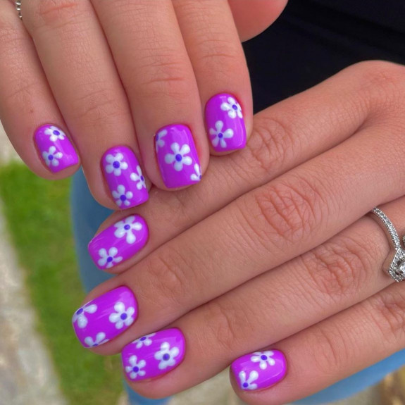 45 Pretty Summer Nails That Suit Everyone — Bright Purple Nails with Flowers