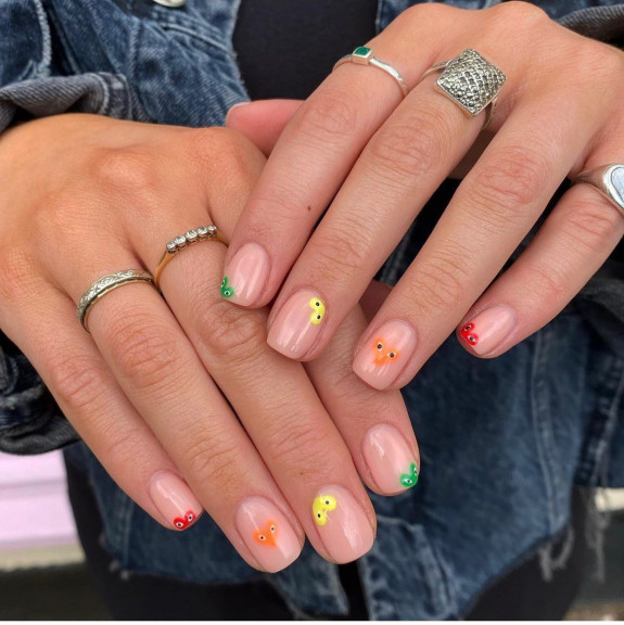 31 Best Summer Squoval Nails — Comme Des Gracons Heart Nails