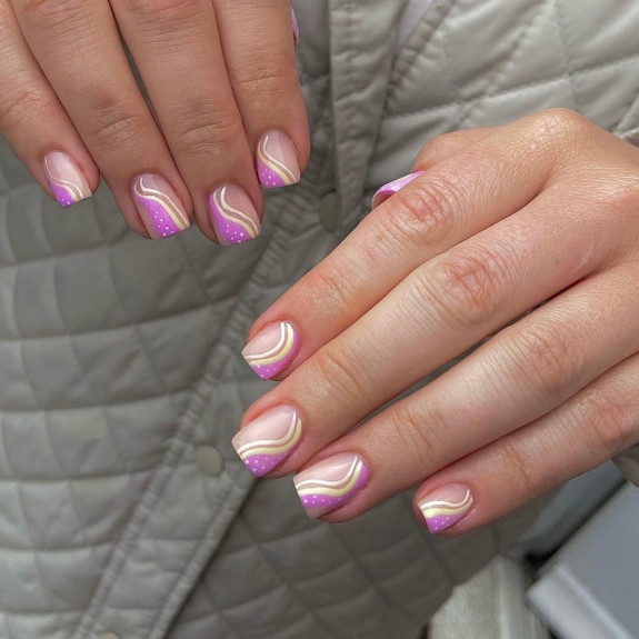 45 Pretty Summer Nails That Suit Everyone — Light Purple + Swirl Short Nails