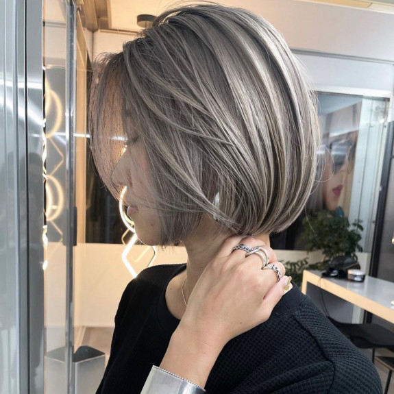 40 Short Haircuts for Women — Ash Blonde Bob Haircut