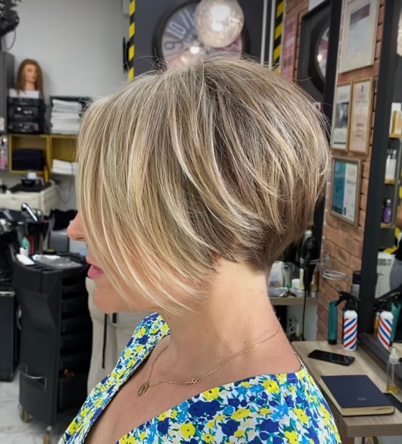 40 Short Haircuts for Women — Long Bangs + Bixie Haircut