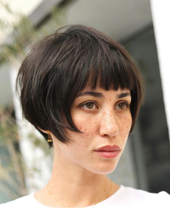 40 Short Haircuts for Women — Bixie Haircut with Bangs