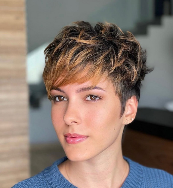 40 Short Haircuts for Women — Pixie Haircut with Copper Highlights