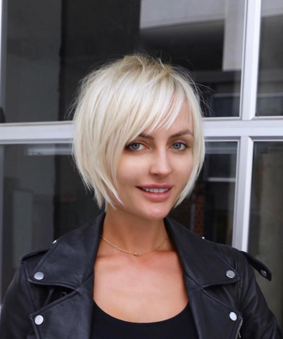 40 Short Haircuts for Women — Blonde Bixie Haircut