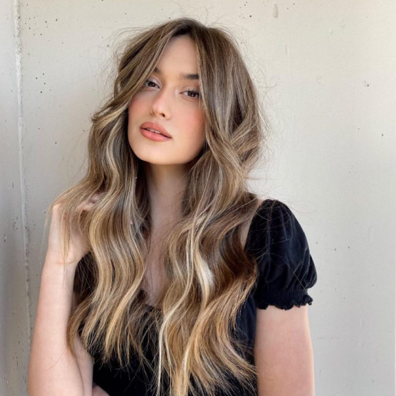 40 Curtain Bangs Ideas in 2022 — Sunkissed Long Wavy Haircut