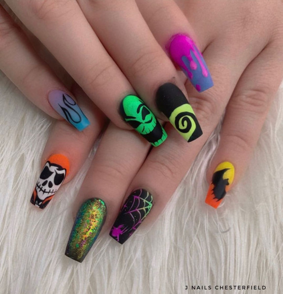 40 Halloween Nails in 2022 — Colorful Halloween Nails