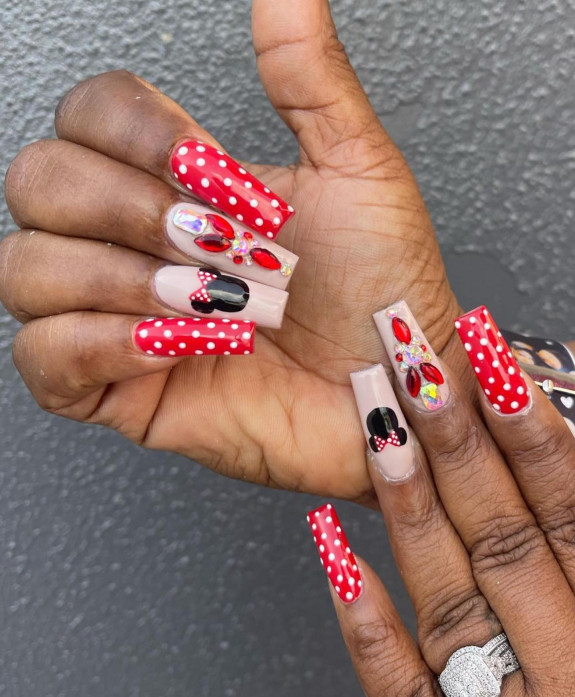 minnie nails, mickey mouse clubhouse nails, minnie and mickey mouse nails, minnie nail art designs, minnie nail designs 2022, red minnie nails, minnie french tip nails, summer nails, cartoon nails, minnie mouse love heart nails