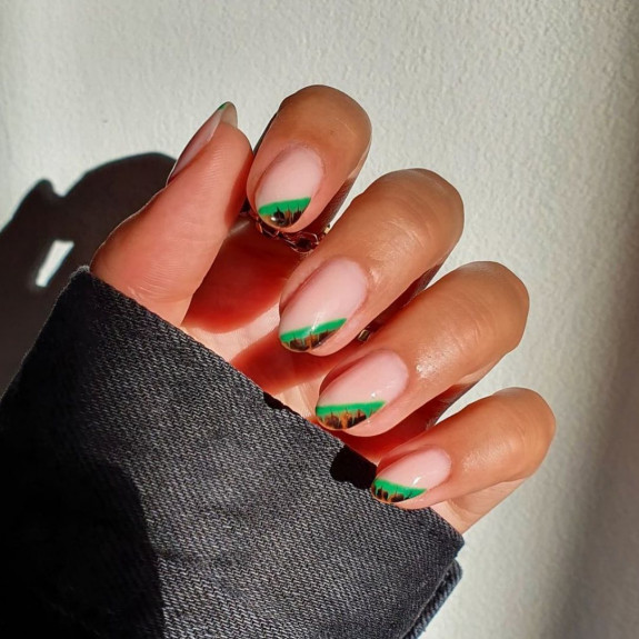 30 Stylish Fall Nail designs — Green and Tortoiseshell Tie Dye Nails