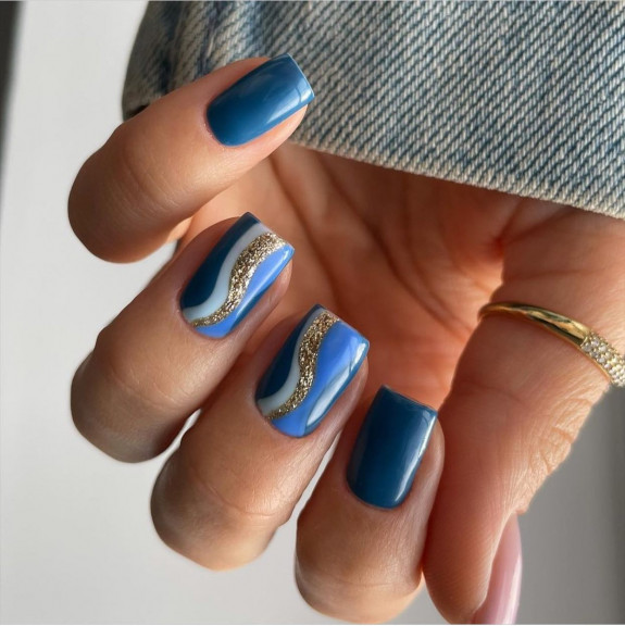 40 Trendy Fall Nails in 2022 — Blue and Glitter Swirl Square Nails