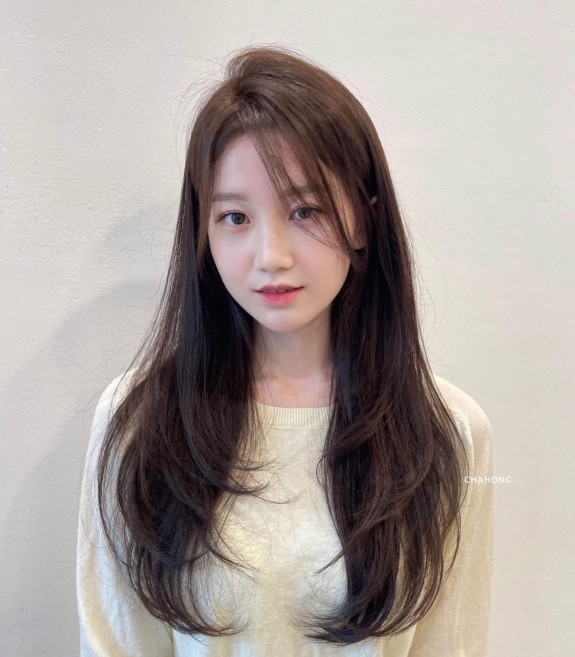 36 Trendy Curtain Bangs Look Incredible on Everyone — Long Layered Korean Haircut