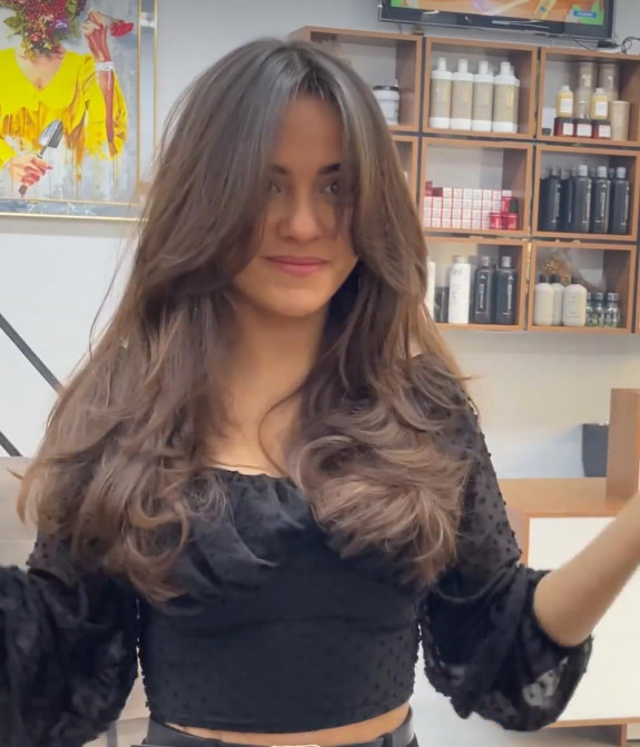 36 Trendy Curtain Bangs Look Incredible on Everyone — Light Brown Layered Haircut