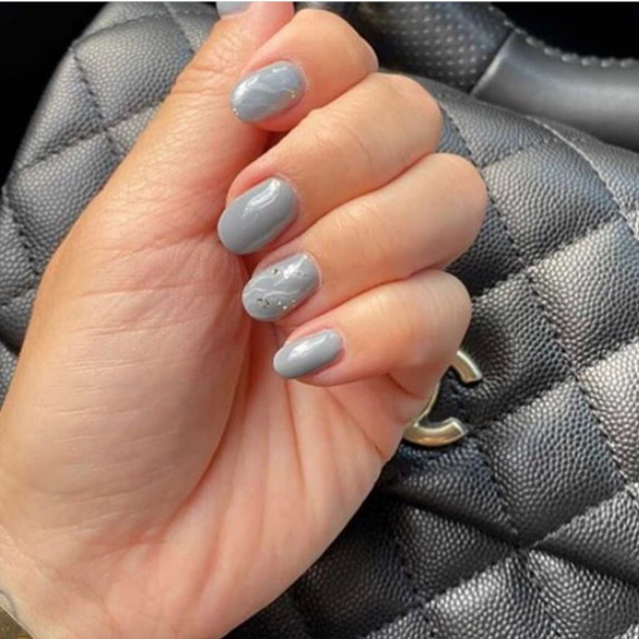 35 Gray Nail Designs For 2022 — Gray and Marble Short Nails