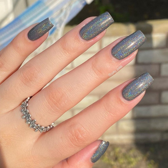 35 Gray Nail Designs For 2022 — Shimmery Gray Square Nails