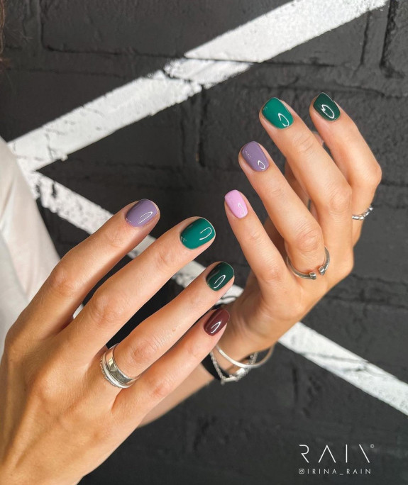 30 Stylish Fall Nail designs — Green, Mauve and White Nails