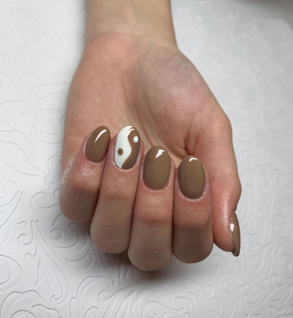 35 Yin Yang Nail Designs — Earthy Tone Yin Yang Nails