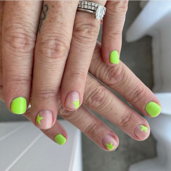 shades of green nail color ideas. lime green nail ideas, lime green nails, lime green nail color, lime green nail designs, lime green nails 2022, green nails, summer nails, green nails acrylic, lime green nails short, lime green french tip nails, swirl green nails